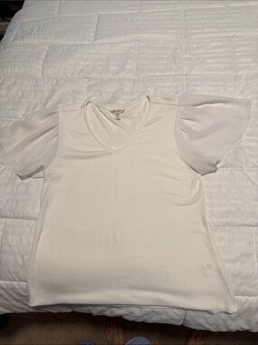 Versona White V-Neck Puff Sleeve Top